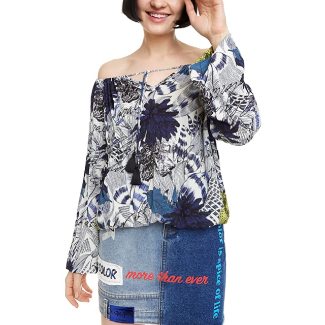 DESIGUAL(デシグアル)の新品♡タグ付き♪ デシグアル  ボタニカルプリントブラウス ブルー系　大特価‼️ レディースのトップス(シャツ/ブラウス(長袖/七分))の商品写真