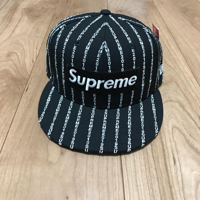 【7-3/8 】Supreme Text Stripe NewEra Blackメンズ