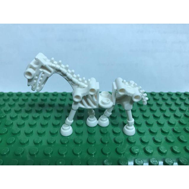 Lego LEGO レゴ モンスター・ファイター 馬 骨 ホネ 骸骨 ガイコツお城シリーズの通販 by aleen0704_5888's  shop｜レゴならラクマ