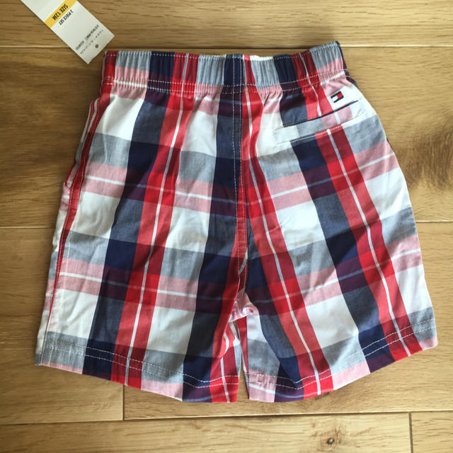 TOMMY HILFIGER(トミーヒルフィガー)のTOMMY HILFIGER 新品ハーフパンツ キッズ/ベビー/マタニティのキッズ服男の子用(90cm~)(パンツ/スパッツ)の商品写真