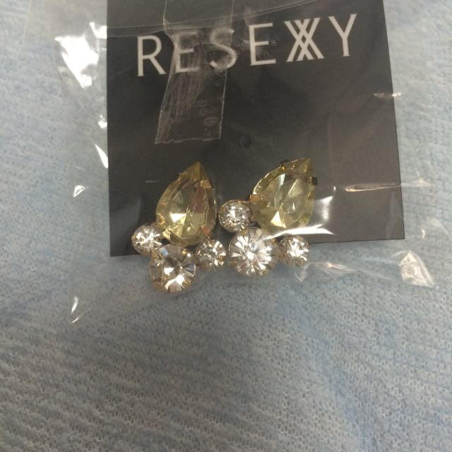 RESEXXY(リゼクシー)のRESEXXY♡ビジューピアス レディースのアクセサリー(ピアス)の商品写真