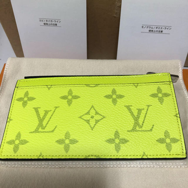 LOUIS VUITTON(ルイヴィトン)のコインカードホルダー M30320 ジョーヌ 黄色 新品 正規 ヴィトン   メンズのファッション小物(コインケース/小銭入れ)の商品写真