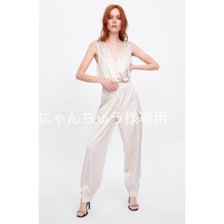 ザラ(ZARA)のZARA サテン カーゴ パンツ(ワークパンツ/カーゴパンツ)