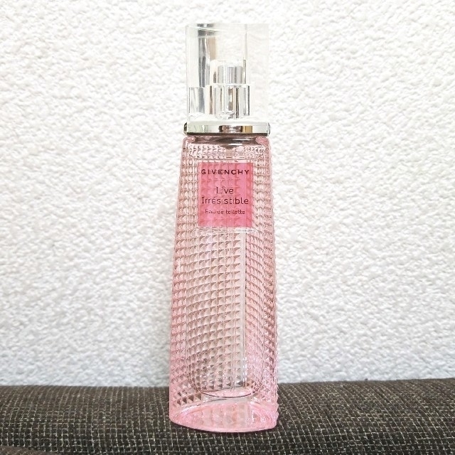 限定GIVENCHY Live irresistible EDT 50ml 香水