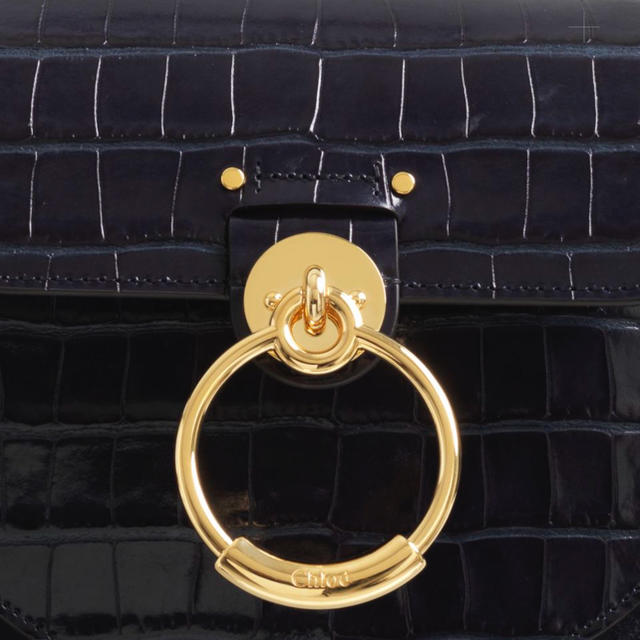 Chloe - Chloe 「tess」スモールバック クロコダイル型押しカーフスキン 未使用の通販 by mini's shop|クロエならラクマ Chloe - Chloe 「tess」スモールバック クロコダイル型押しカーフスキン 未使用の通販 by mini's shop|クロエならラクマ