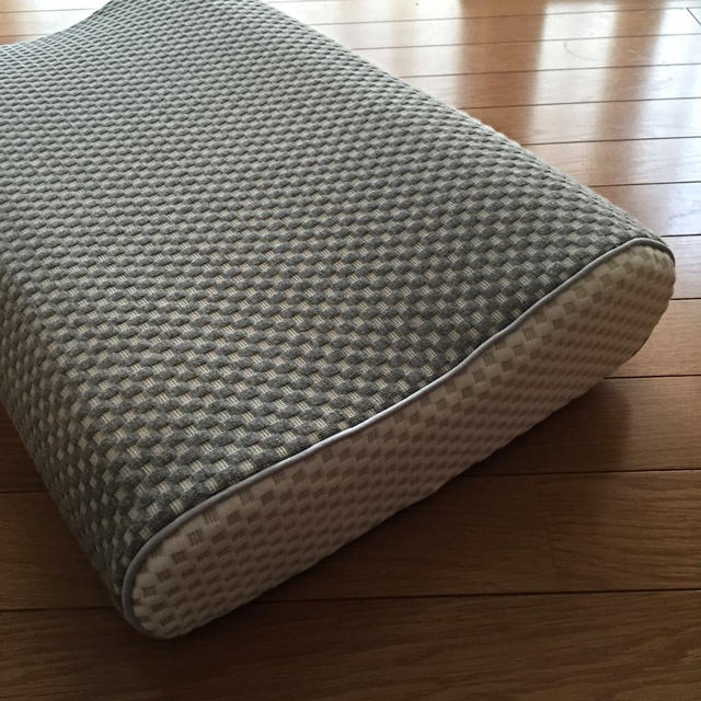 フランスベッド 低反発枕 ハード（固め） インテリア/住まい/日用品の寝具(枕)の商品写真