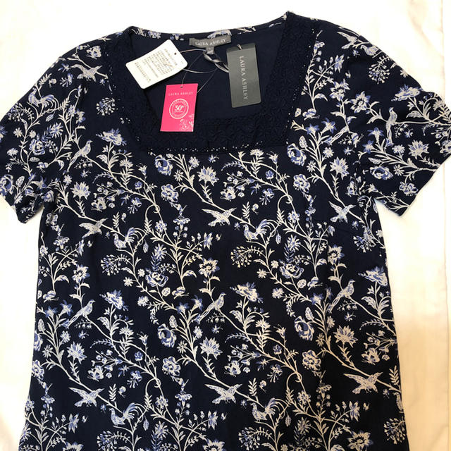 LAURA ASHLEY(ローラアシュレイ)のローラアシュレイカットソーTシャツ レディースのトップス(Tシャツ(半袖/袖なし))の商品写真