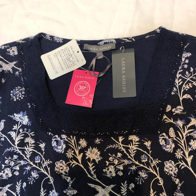 LAURA ASHLEY(ローラアシュレイ)のローラアシュレイカットソーTシャツ レディースのトップス(Tシャツ(半袖/袖なし))の商品写真