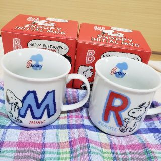 スヌーピー(SNOOPY)の【マサ様専用】スヌーピー　イニシャルマグ(グラス/カップ)