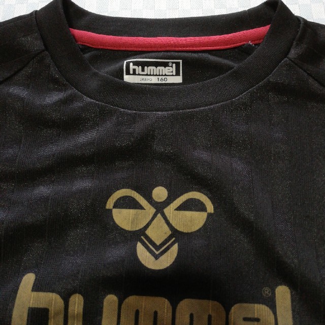 hummel(ヒュンメル)のヒュンメル　Ｔシャツ　160cmサイズ スポーツ/アウトドアのサッカー/フットサル(ウェア)の商品写真