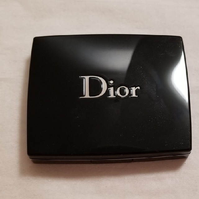 Dior(ディオール)の限定品残量7割程度Dior サンク クルール 597 ヒートアップ コスメ/美容のベースメイク/化粧品(アイシャドウ)の商品写真