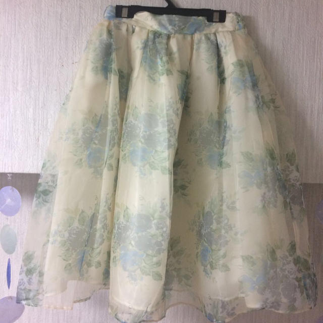dazzlin(ダズリン)のdazzlin花柄ブーケオーガンジー💓 レディースのスカート(ひざ丈スカート)の商品写真