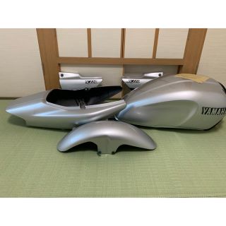 ヤマハ(ヤマハ)のXJR400 4HM カウルフルセット シルバー値下げ可(パーツ)