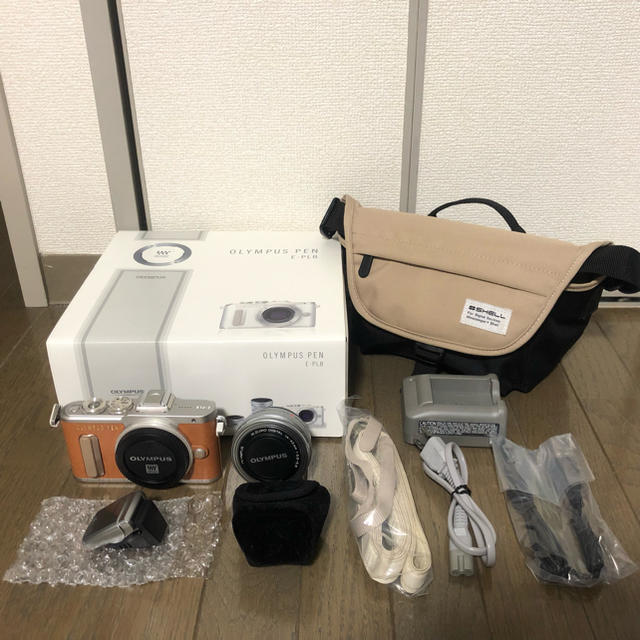 OLYMPUS PEN E-LP8 & カメラバッグ 9月まで値下げスマホ/家電/カメラ