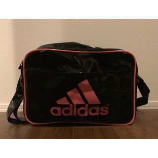 アディダス(adidas)のエナメルバッグ adidas(ショルダーバッグ)