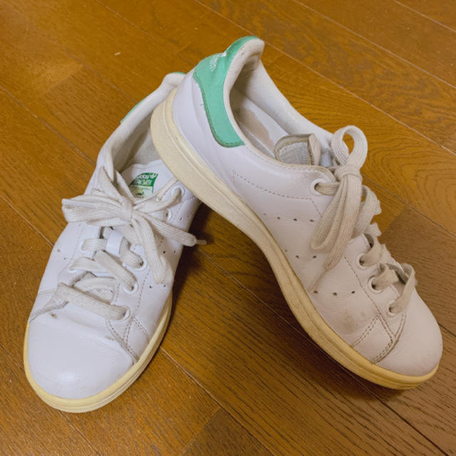 adidas(アディダス)のadidas アディダス スタンスミス 23.5cm レディースの靴/シューズ(スニーカー)の商品写真