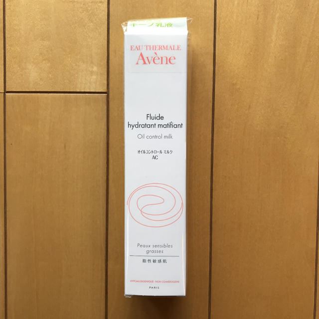 Avene(アベンヌ)のアベンヌオイルコントロールミルク コスメ/美容のスキンケア/基礎化粧品(乳液/ミルク)の商品写真