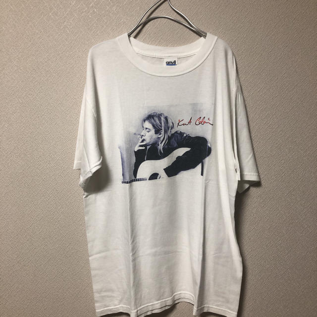 【used】カートコバーン  ギター tシャツ