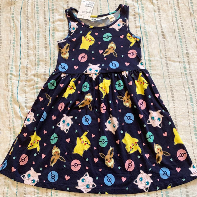 R.K.mam様専用 ピカチュウ H&M ワンピース 110/115と90 キッズ/ベビー/マタニティのキッズ服女の子用(90cm~)(ワンピース)の商品写真