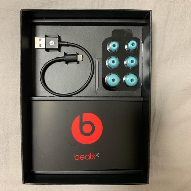 Beats by Dr Dre(ビーツバイドクタードレ)のbeats X スマホ/家電/カメラのオーディオ機器(ヘッドフォン/イヤフォン)の商品写真