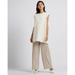 ユニクロ(UNIQLO)のUNIQLO ユニクロ ドレープフレンチスリーブチュニック 白 S  新品(チュニック)