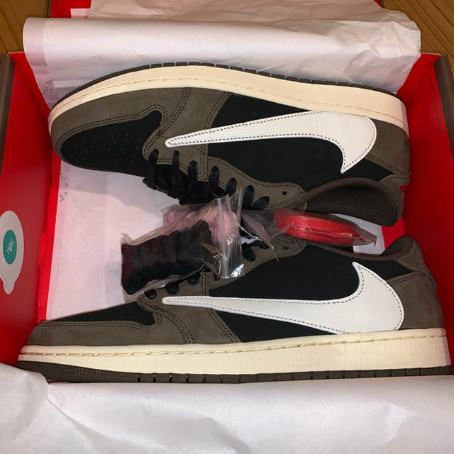 NIKE(ナイキ)のみんみん様28 jordan1 low travis Scott  メンズの靴/シューズ(スニーカー)の商品写真