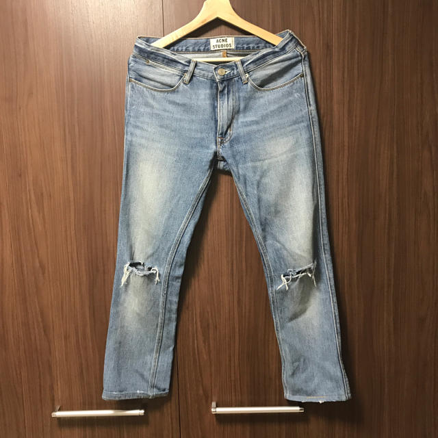 ACNE(アクネ)の（売り切り価格）ACNE straight damage denim メンズのパンツ(デニム/ジーンズ)の商品写真