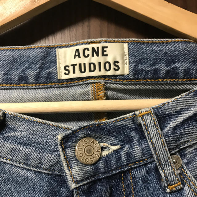 ACNE(アクネ)の（売り切り価格）ACNE straight damage denim メンズのパンツ(デニム/ジーンズ)の商品写真