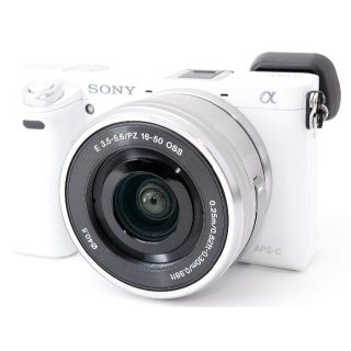 ソニー(SONY)の❤️Wi-Fi機能＆フルHD動画❤️高性能カメラ♪SONY α6000 ホワイト(ミラーレス一眼)