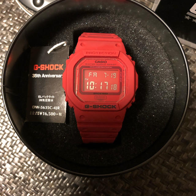 G-SHOCK(ジーショック)の新品未使用 G-SHOCK DW-5635C-4 メンズの時計(腕時計(デジタル))の商品写真