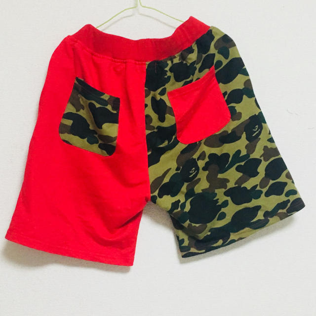 A BATHING APE(アベイシングエイプ)のbape SHARK SWEAT SHORTS パンツ メンズのパンツ(ショートパンツ)の商品写真