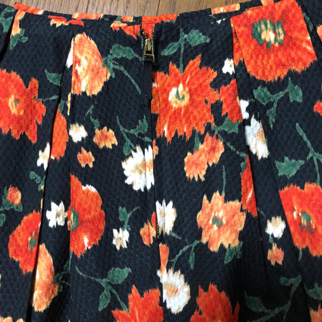 ROPE’(ロペ)のROPE花柄フレアスカート レディースのスカート(ひざ丈スカート)の商品写真