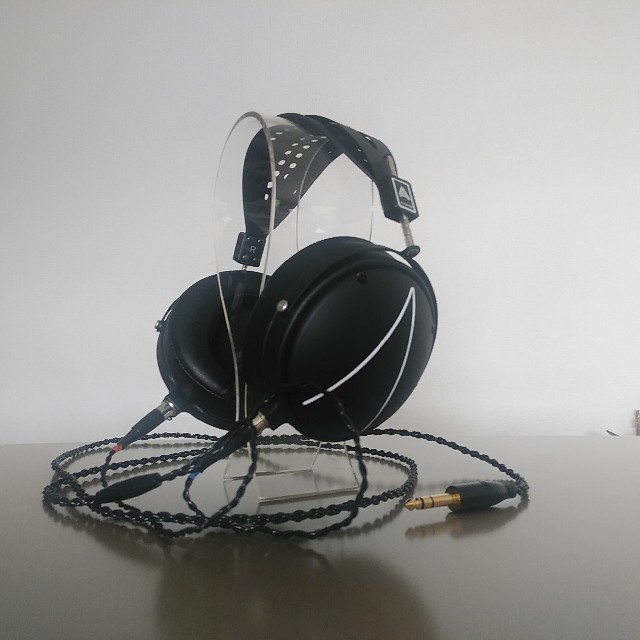 AUDEZE LCD-2 Closed Back