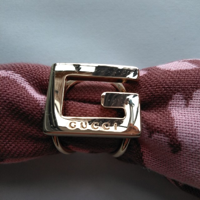 Gucci(グッチ)のグッチ　スカーフ留め レディースのアクセサリー(ブローチ/コサージュ)の商品写真