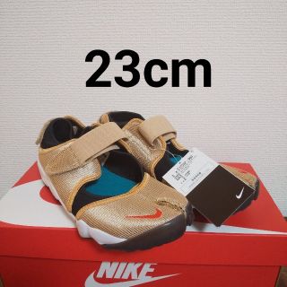 ナイキ(NIKE)の新品未使用 NIKE ナイキ エアリフト ゴールド 23cm(サンダル)