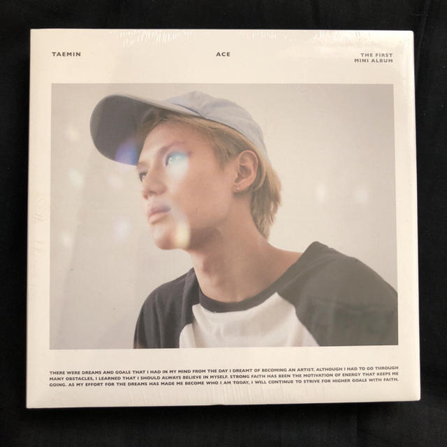 EXO(エクソ)のTAEMIN【ACE】未開封トレカ付きCD エンタメ/ホビーのCD(K-POP/アジア)の商品写真