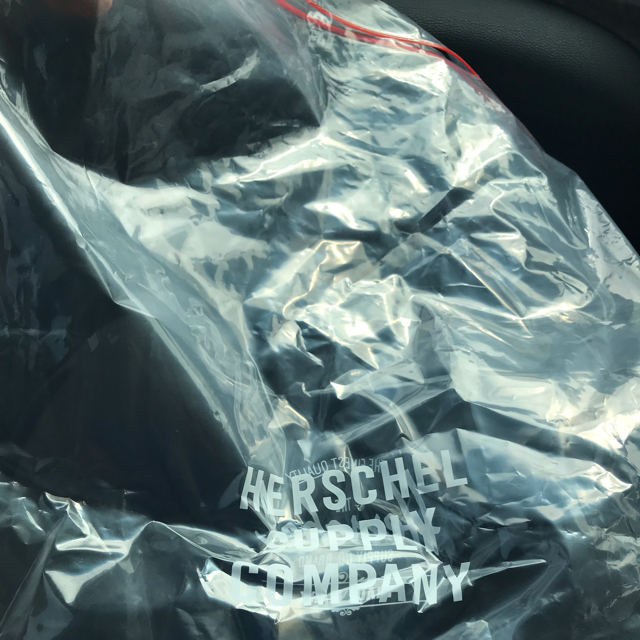 kaws Holiday Japan×Herschel  限定パックパック