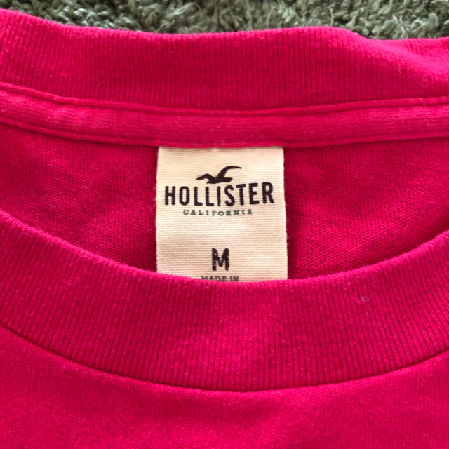 Hollister(ホリスター)のピンク HOLLISTER Tシャツ ホリスター Mメンズ メンズのトップス(Tシャツ/カットソー(半袖/袖なし))の商品写真