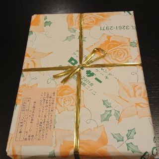 ローザー洋菓子店 クッキー缶Mサイズ 青缶 入手困難(菓子/デザート)