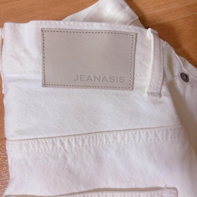 JEANASIS(ジーナシス)の【新品タグ付き】ジーナシス ホワイトデニム レディースのパンツ(デニム/ジーンズ)の商品写真