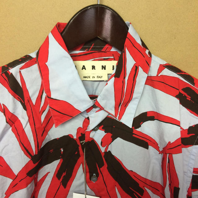 Marni(マルニ)の【新品】MARNI  リーフ柄半袖シャツ 48サイズ メンズのトップス(シャツ)の商品写真