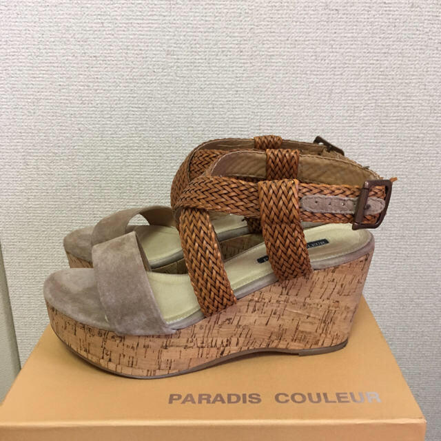 PARADIS COULEUR(パラディクルール)の最終価格です…m(_ _)m ~PARADIS COULEUR  サンダル BE レディースの靴/シューズ(サンダル)の商品写真