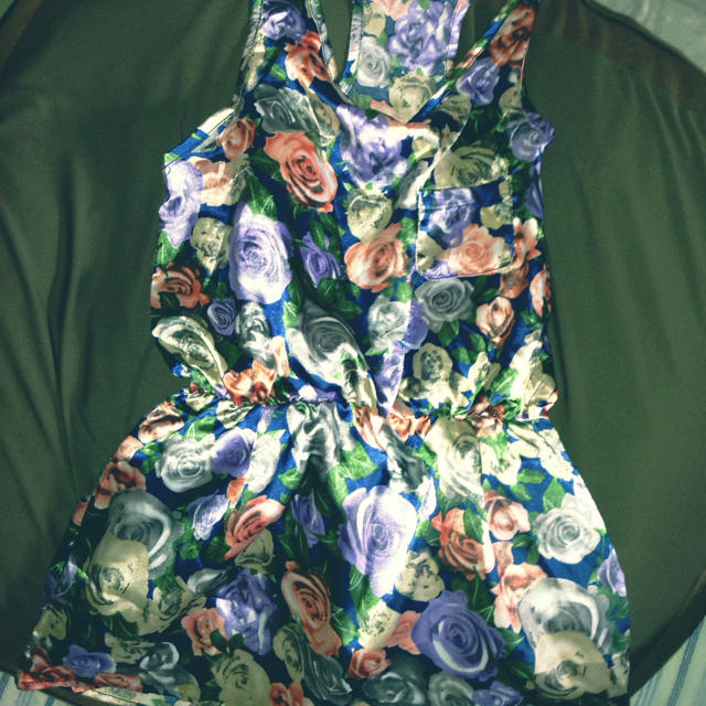 GRL(グレイル)の花柄tops＊ レディースのトップス(Tシャツ(半袖/袖なし))の商品写真