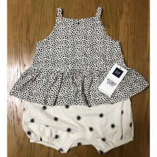 ベビーギャップ(babyGAP)の【新品未使用 タグ付き】GAP パンツ付きタンクトップ60サイズ ☆週末値下げ中(タンクトップ/キャミソール)