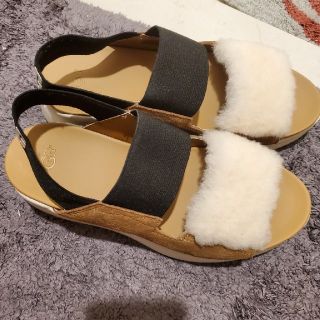 アグ(UGG)のアグサンダル(サンダル)