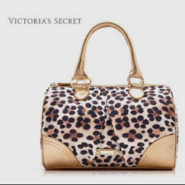 Victoria's Secret(ヴィクトリアズシークレット)のヒョウ柄ボストンバッグ レディースのバッグ(ハンドバッグ)の商品写真
