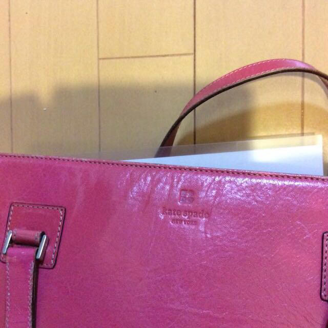 kate spade new york(ケイトスペードニューヨーク)の値下中 kate spadeピンクバッグ レディースのバッグ(トートバッグ)の商品写真