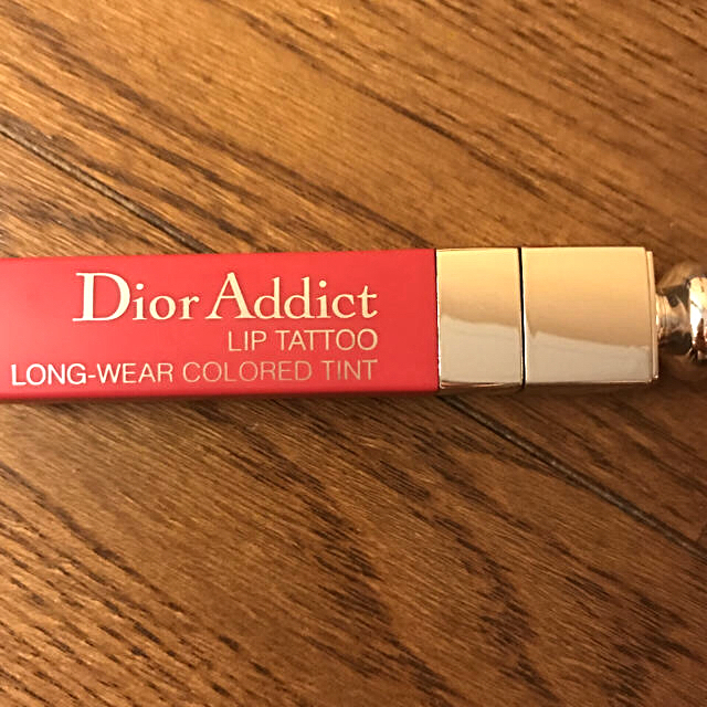 Dior(ディオール)の新品:Dior addict lip tattoo (761) コスメ/美容のベースメイク/化粧品(口紅)の商品写真