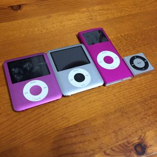 アップル(Apple)のジャンク iPod nano3(×2)、nano2、shuffle4 4つセット(ポータブルプレーヤー)