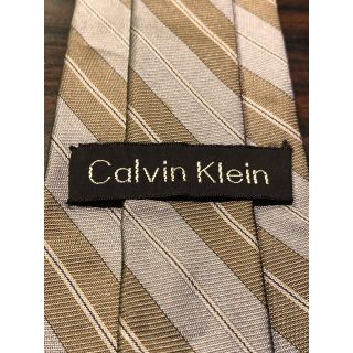 カルバンクライン(Calvin Klein)の【Calvin Klein】ネクタイ 光沢感あるストライプ(ネクタイ)